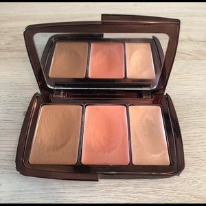 Hourglass sheer illume trio